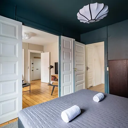 Rustic & Cozy 2br In Heart Of Cph By Stroget Lägenhet