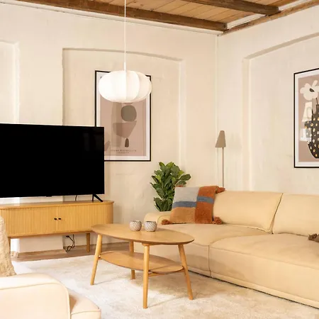 Charming 4br Duplex In Norrebro Copenhagen