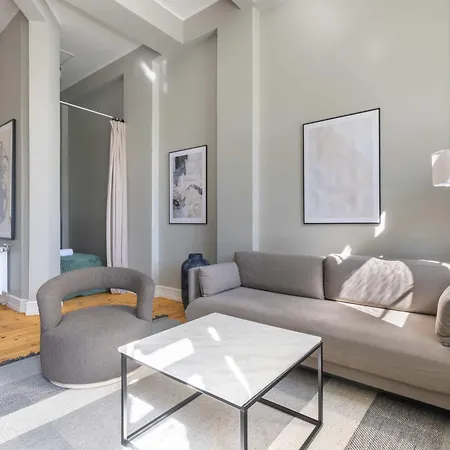 Daire Centrally Located 3 Bedroom *
