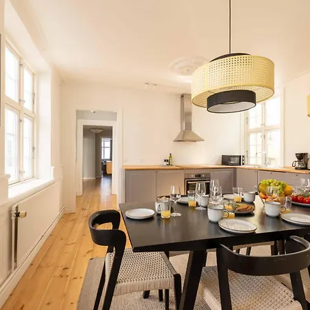 Big 4 Bedroom With Bathtub By Cph Hall Square Apartmán Kodaň