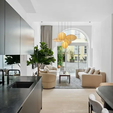 Luxury By Freetown & Canals Apartmán