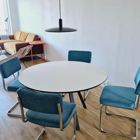 Spacious 120 Metres From Metro Copenhaga