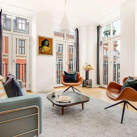 Sanders Leaves - Pleasant Four-bedroom In Downtown קופנהגן