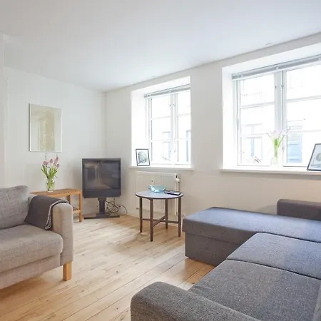 Charming In City Centre Apartament *