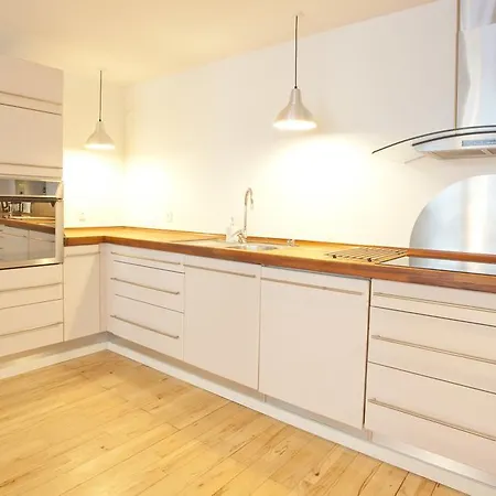 Apartament Charming In City Centre