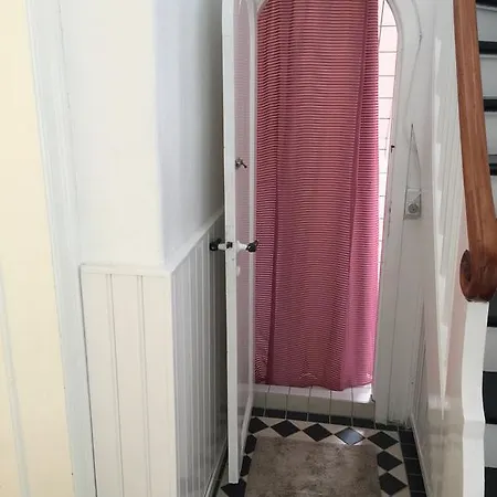 Korfuvej.rent.a.room 3*